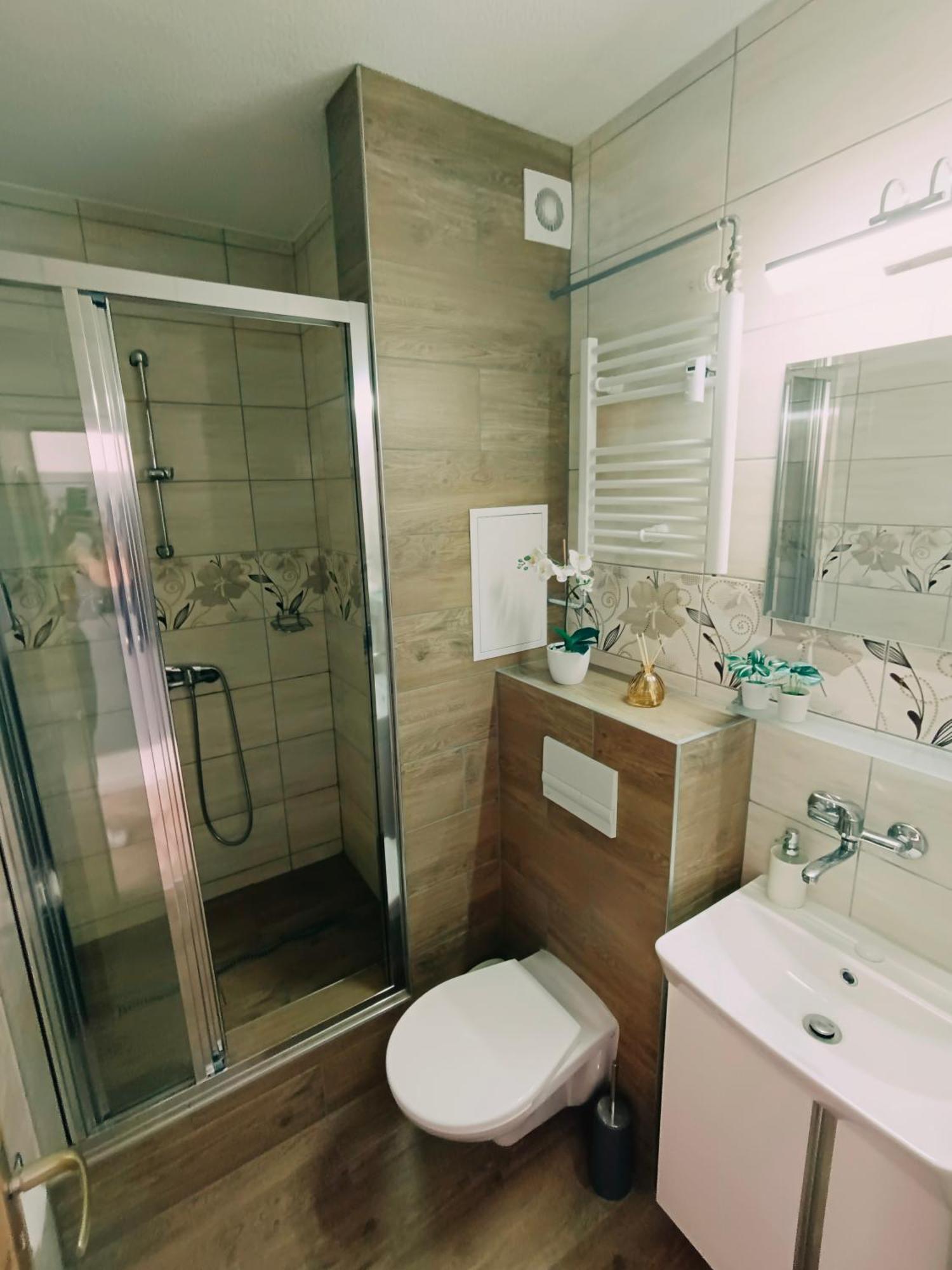 Studio Srncek - Tatranska Strba - Wellness, Bazen Esterno foto